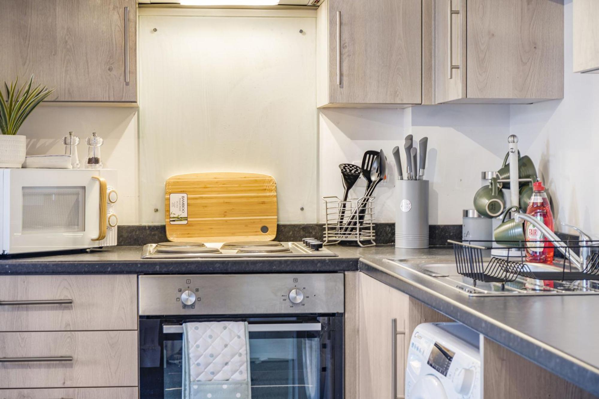 Modern Apartments With Free Parking Near Heathrow Colnbrook Exteriér fotografie