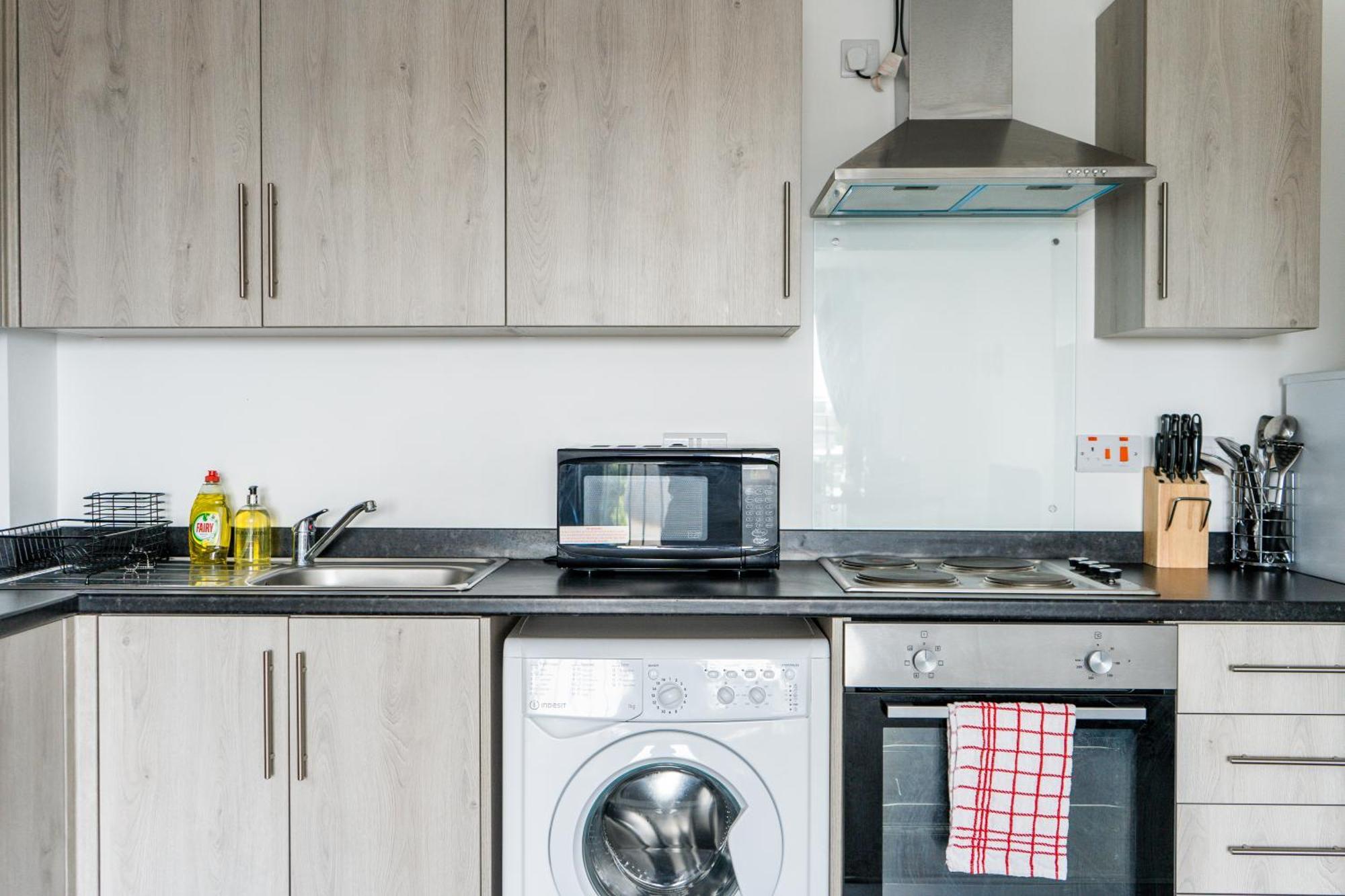 Modern Apartments With Free Parking Near Heathrow Colnbrook Exteriér fotografie