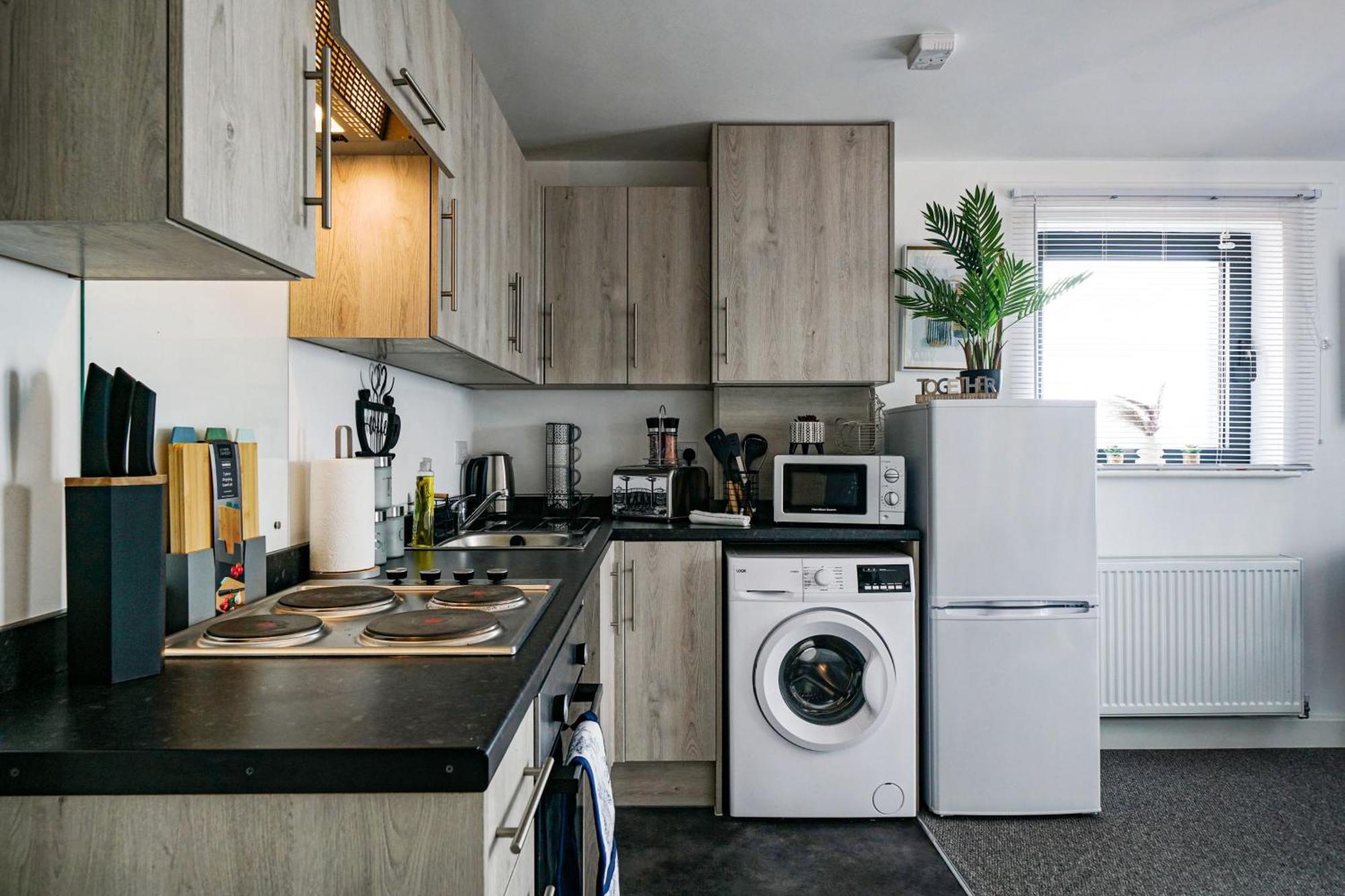 Modern Apartments With Free Parking Near Heathrow Colnbrook Exteriér fotografie