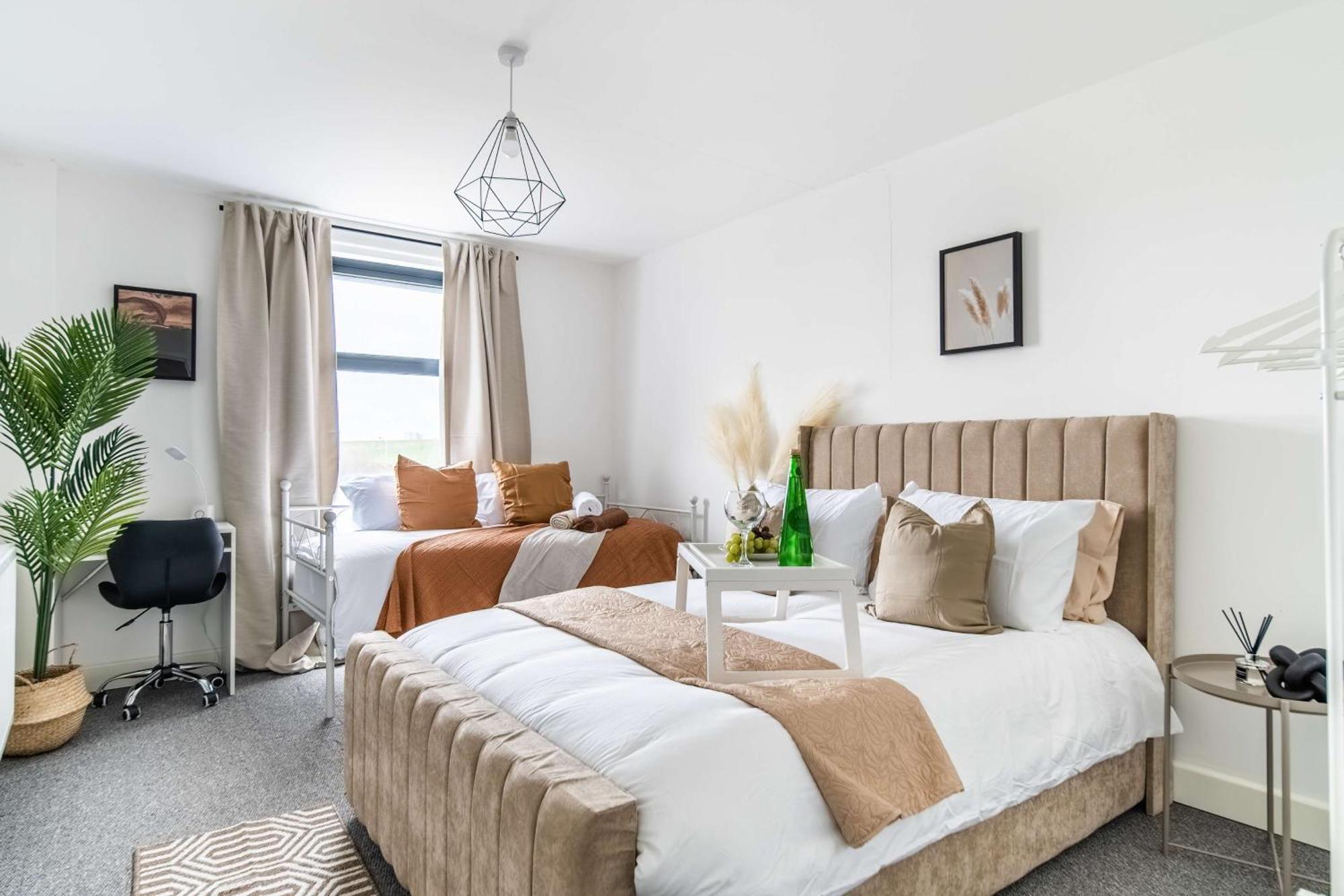 Modern Apartments With Free Parking Near Heathrow Colnbrook Exteriér fotografie